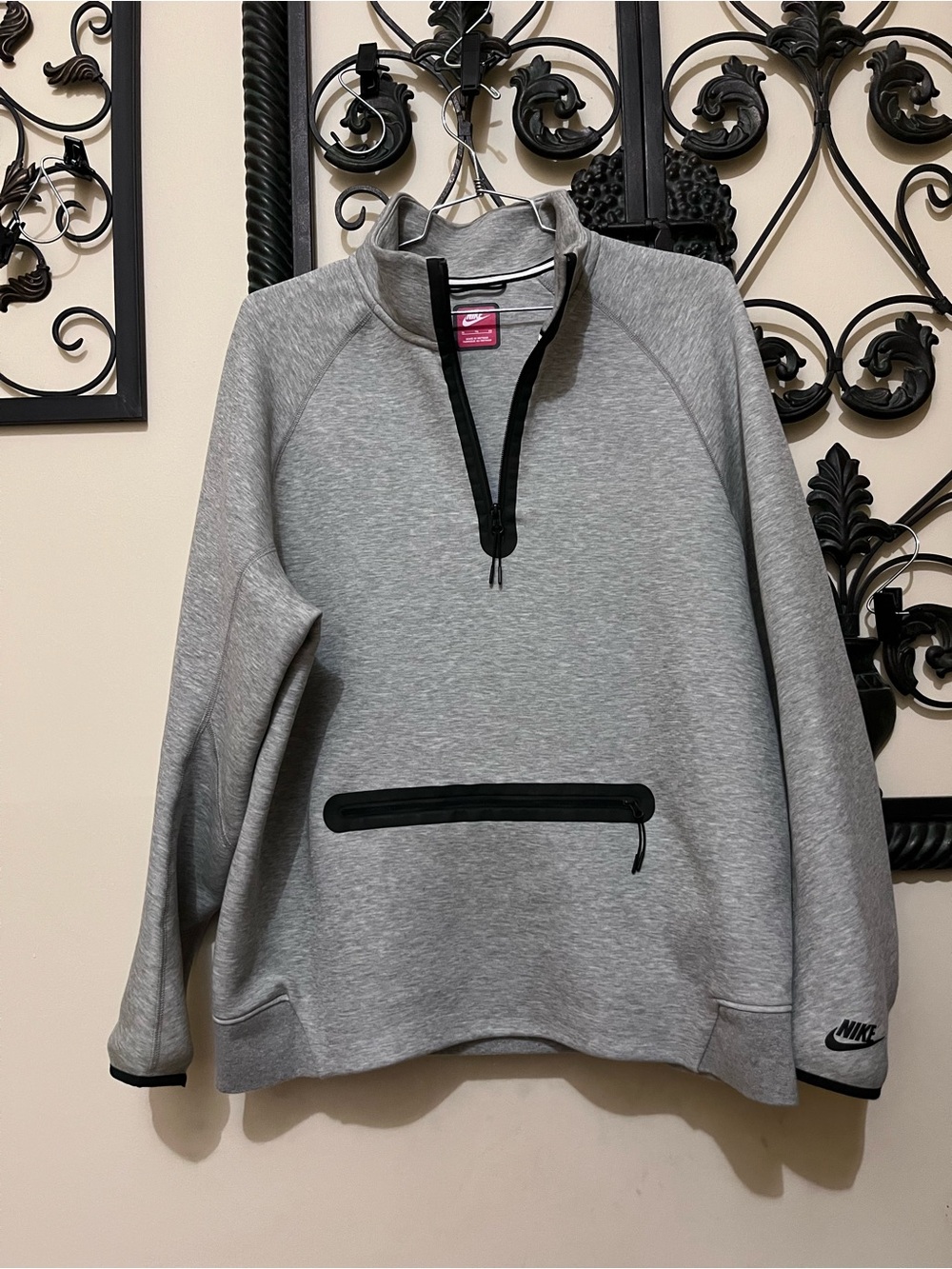 Nike Men’s Grey Quarter-Zip Pullover Sweatshirt